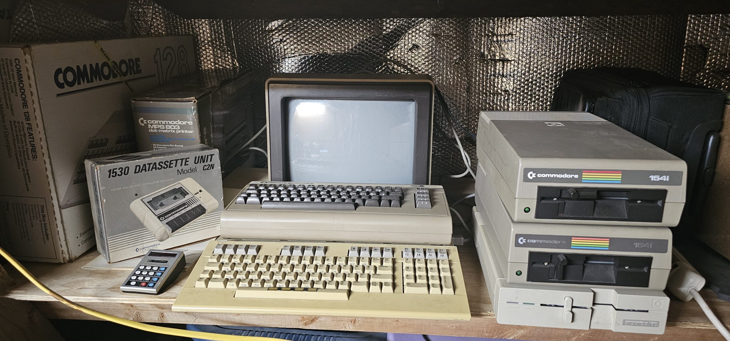 Commodore 128 パソコンセット フルメンテナンス NTSC 動作品 Commodore 128 Hardware Review” -